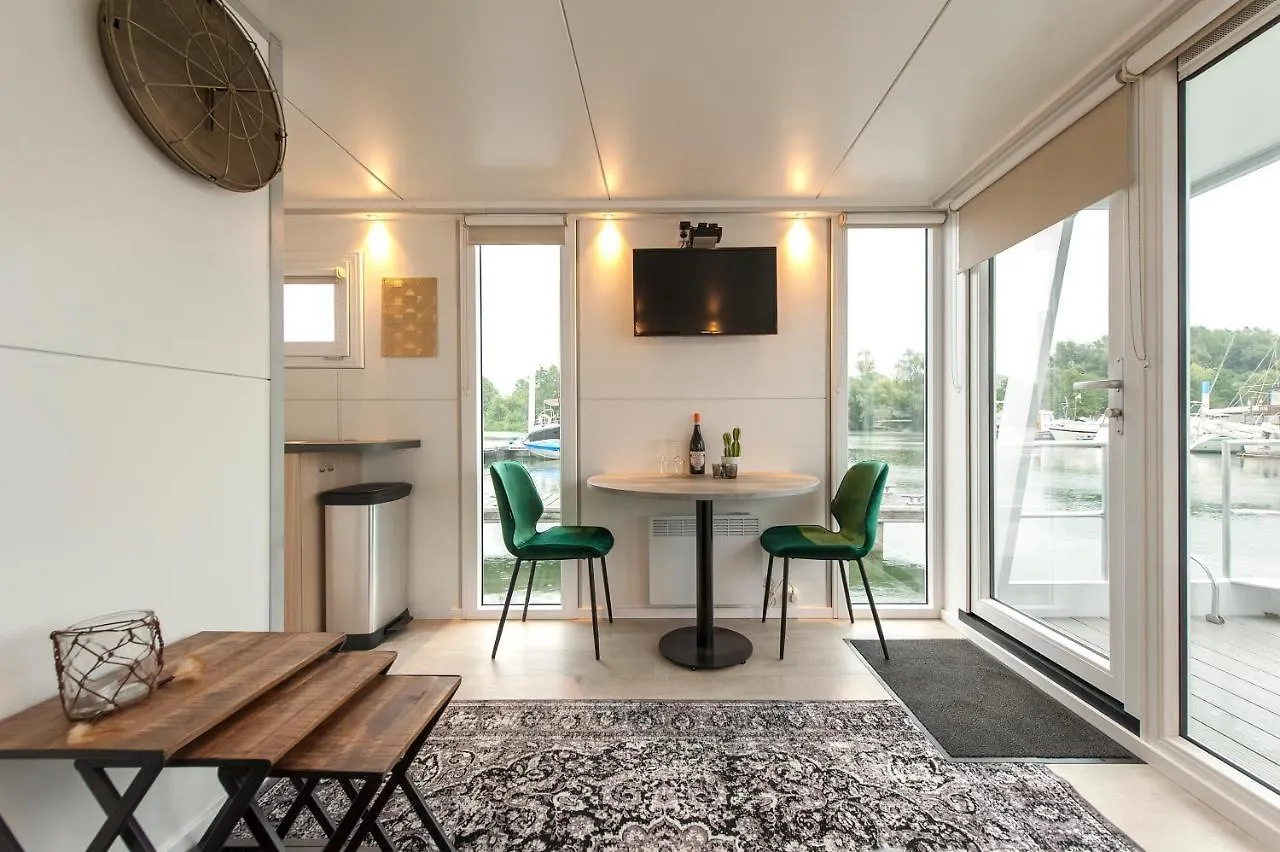 Holiday home Tiny Floating House, Mallorca Maastricht